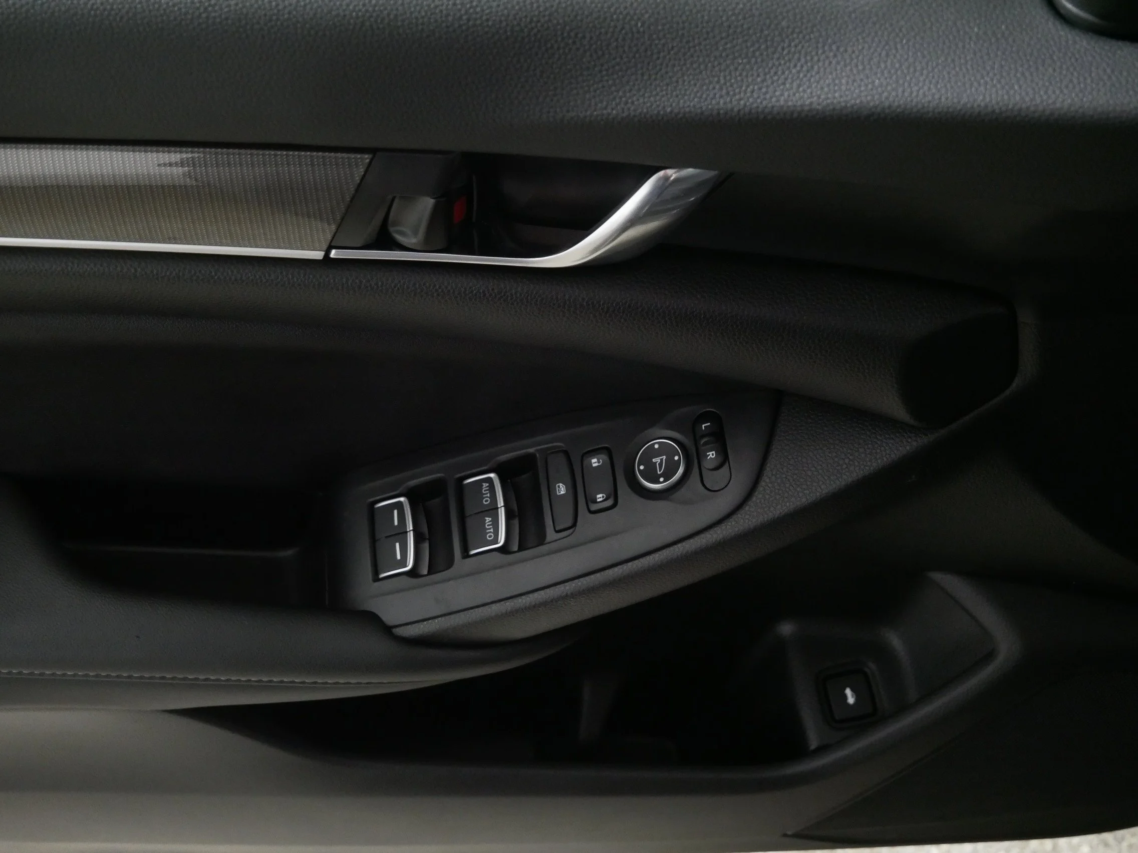 Used 2022 Crystal Black Pearl Honda Sport image 19