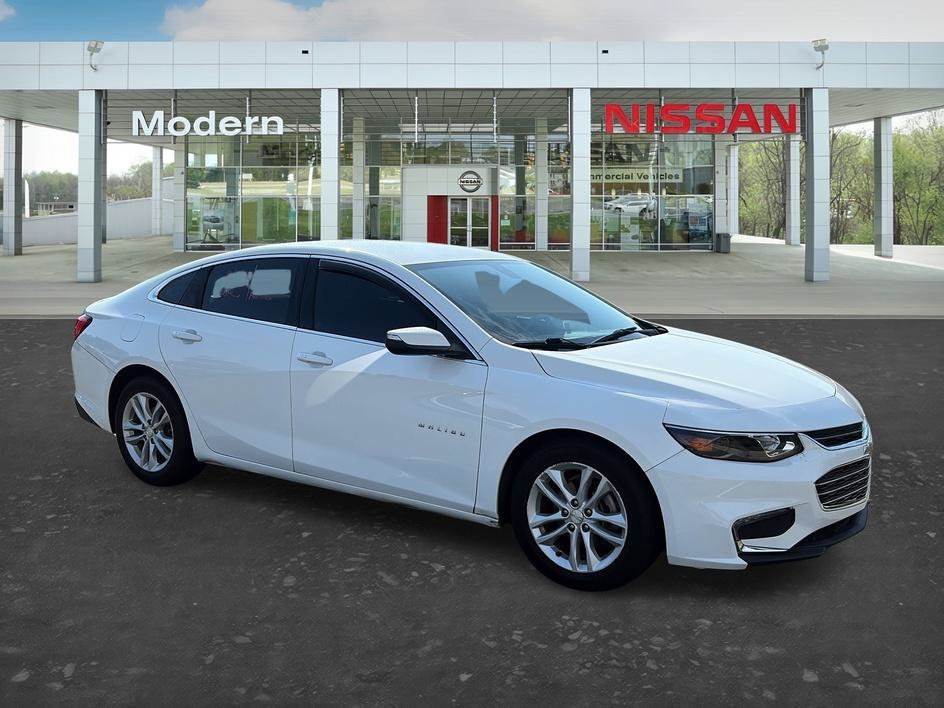 Used 2017 Summit White Chevrolet LT image 7
