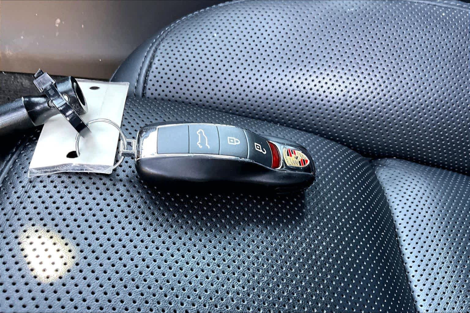 Used 2023 Volcano Grey Metallic Porsche  image 15