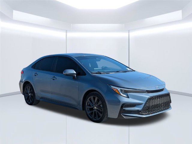 Used 2023 Silver Toyota SE image 8