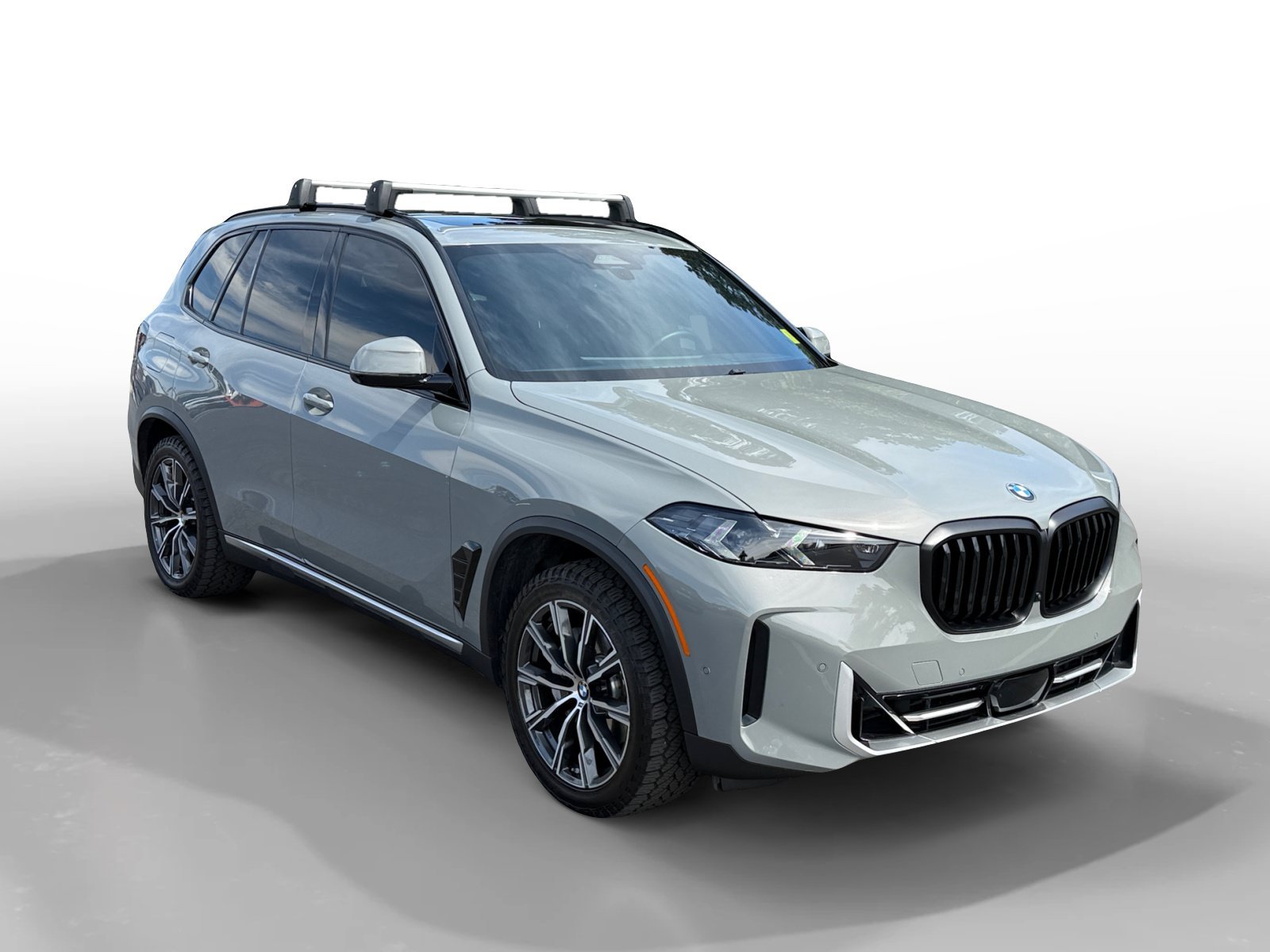 Used 2025 Gray BMW xDrive40i image 7