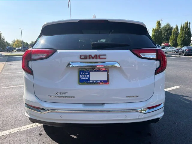 Used 2023 Summit White GMC Denali image 7