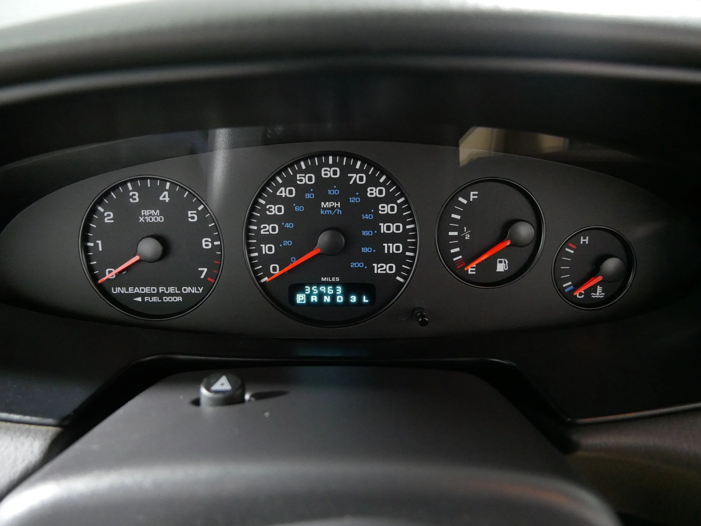 Used 2000 Deep Cranberry Pearl Chrysler JXi image 21