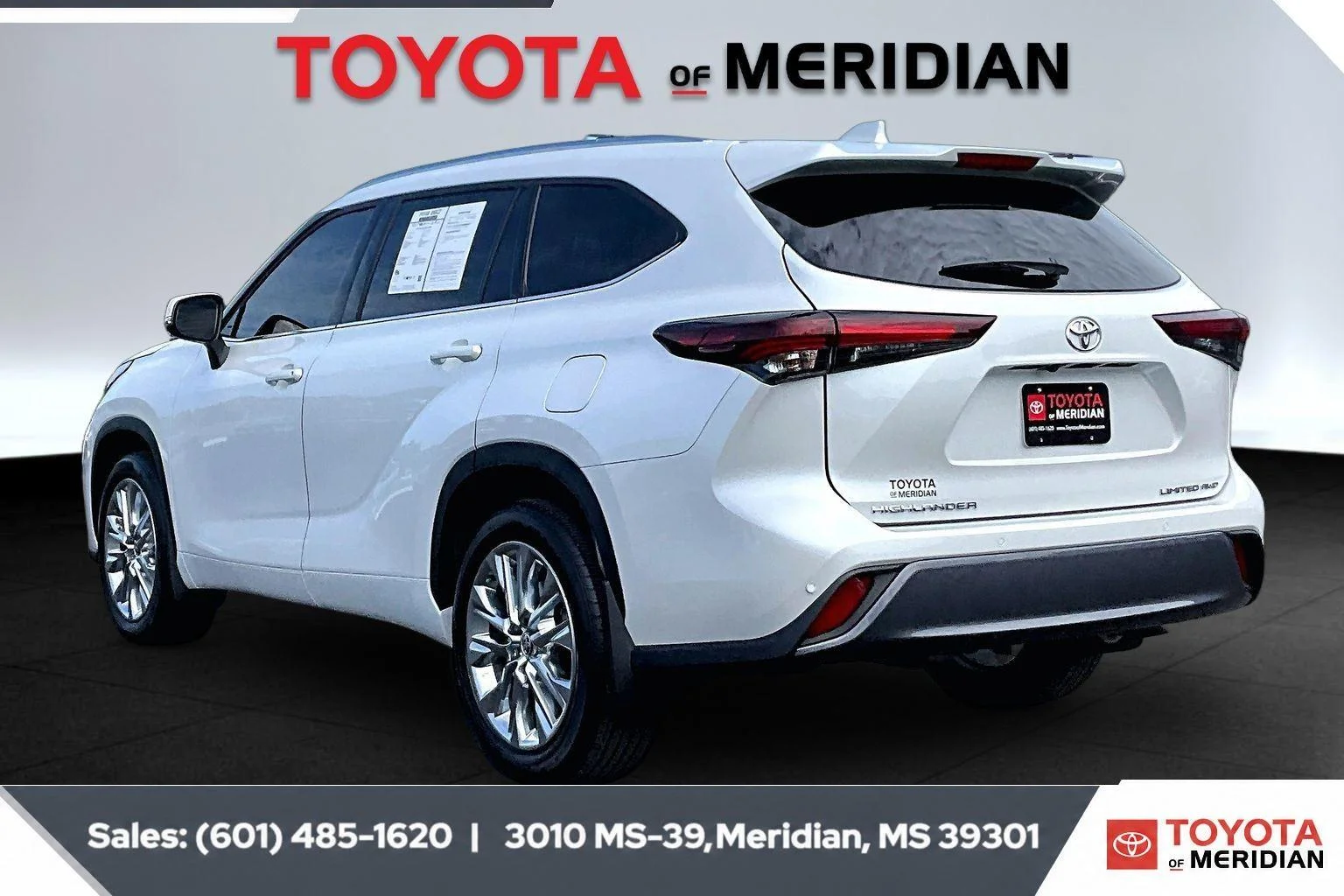 Used 2026 Wind Chill Pearl Toyota Limited image 2