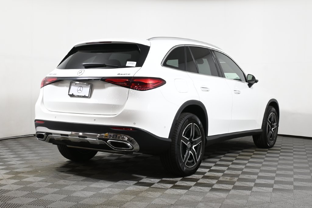 New 2027 Polar White Mercedes-Benz GLC 300 image 7