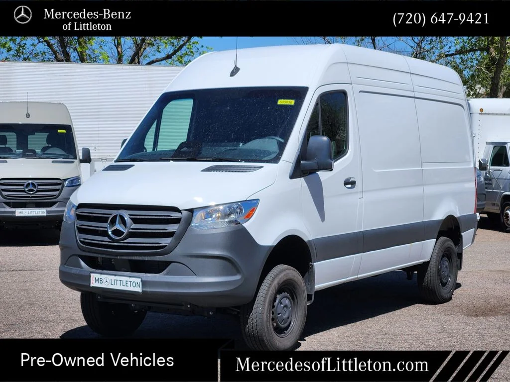 2025 Mercedes-Benz Sprinter 2500 144 WB HO Standard Roof 4x4's photo