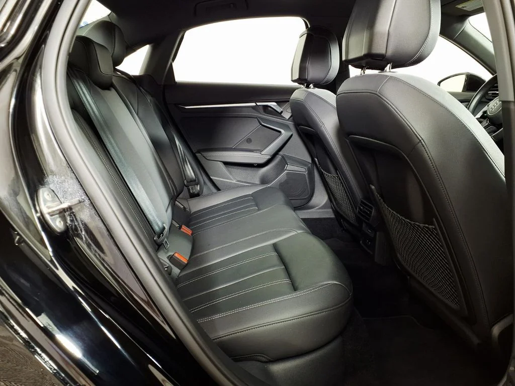 Used 2024  Audi 40 Premium image 10