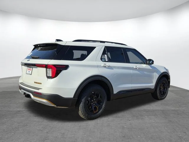 New 2026 Star White Metallic Tri-Coat Ford Tremor® image 3