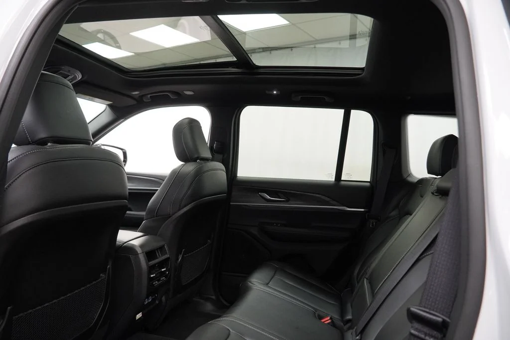 Certified Used 2025 White Jeep Limited image 21