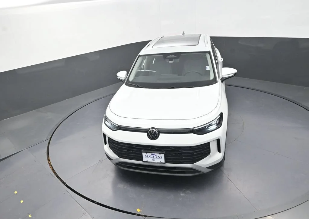2026 Volkswagen Tiguan SE - Photo 15