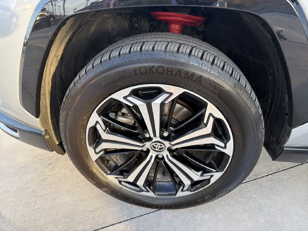 2021 Toyota RAV4 XSE - Photo 32