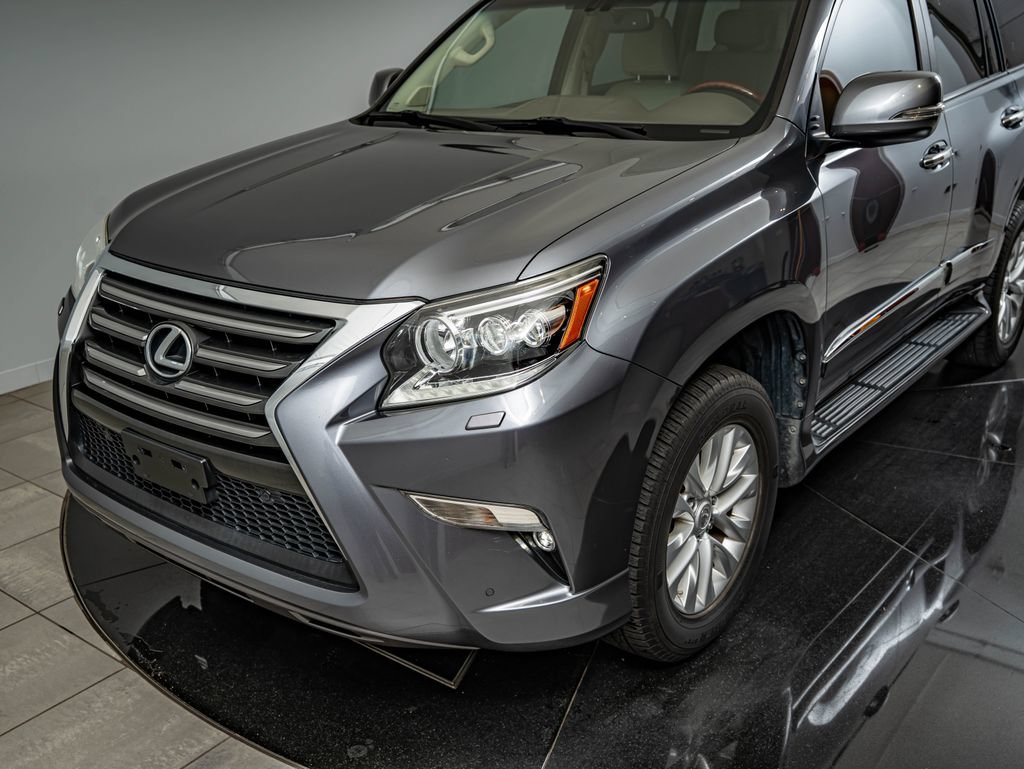 Used 2016 Nebula Gray Pearl Lexus 460 image 14