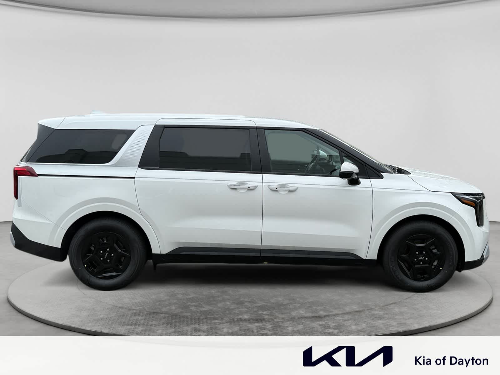 New 2026 Snow White Pearl Kia LXS image 4