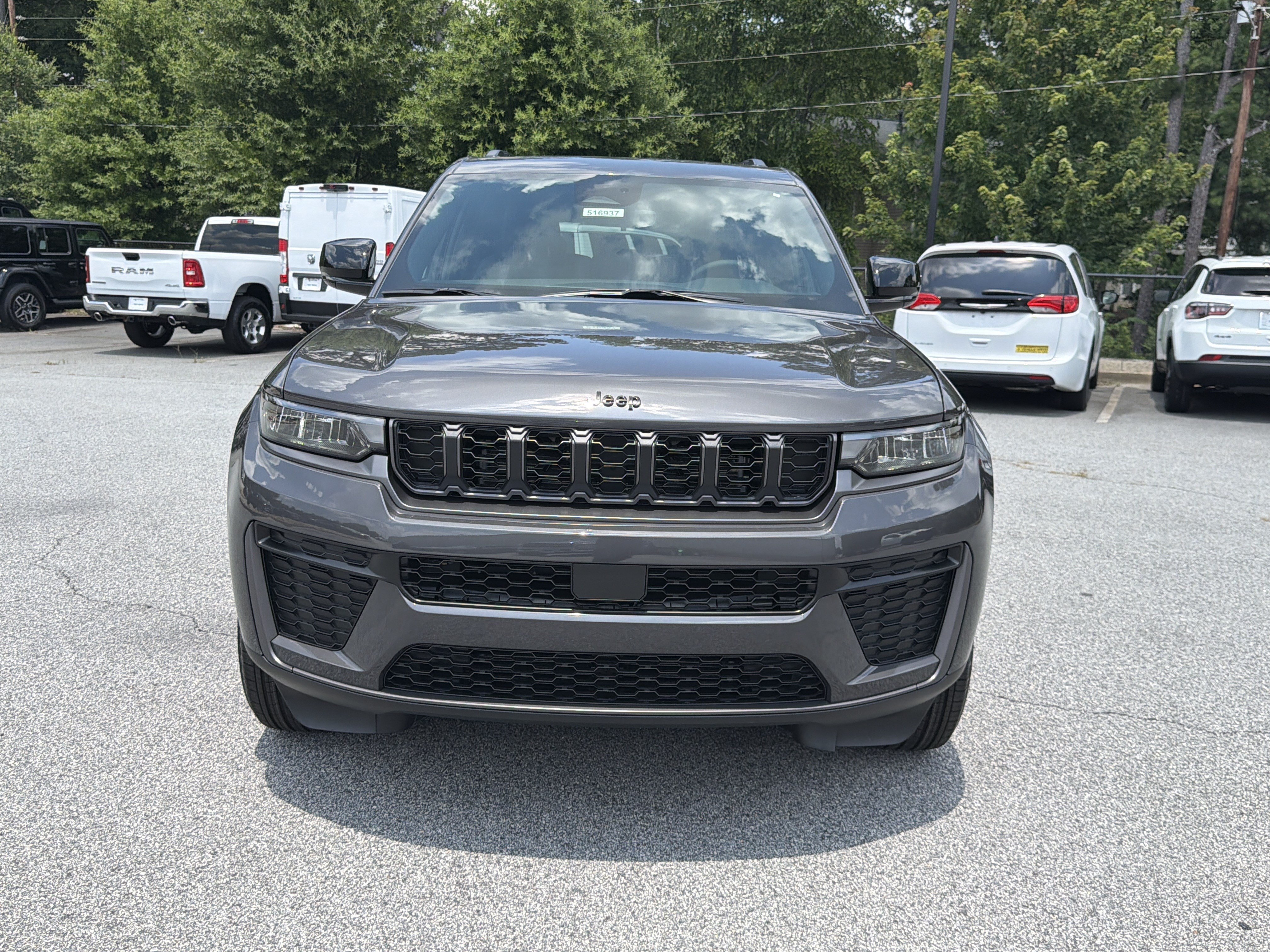 New 2026 Baltic Gray Metallic Clear-Coat Exterior Paint Jeep Altitude image 2