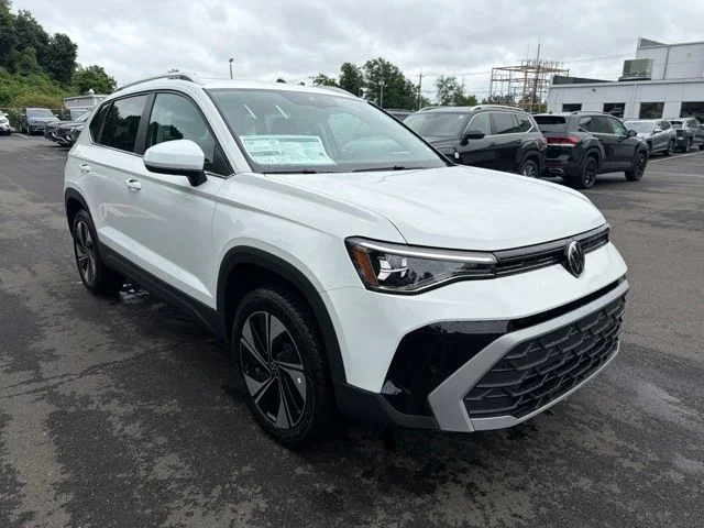 New 2026 White Volkswagen 1.5T SE image 3