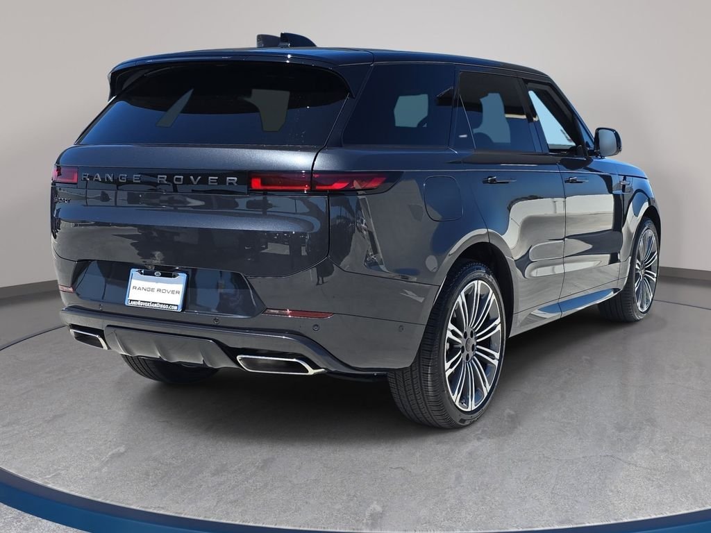 New 2026 Carpathian Grey Land Rover Dynamic SE image 5