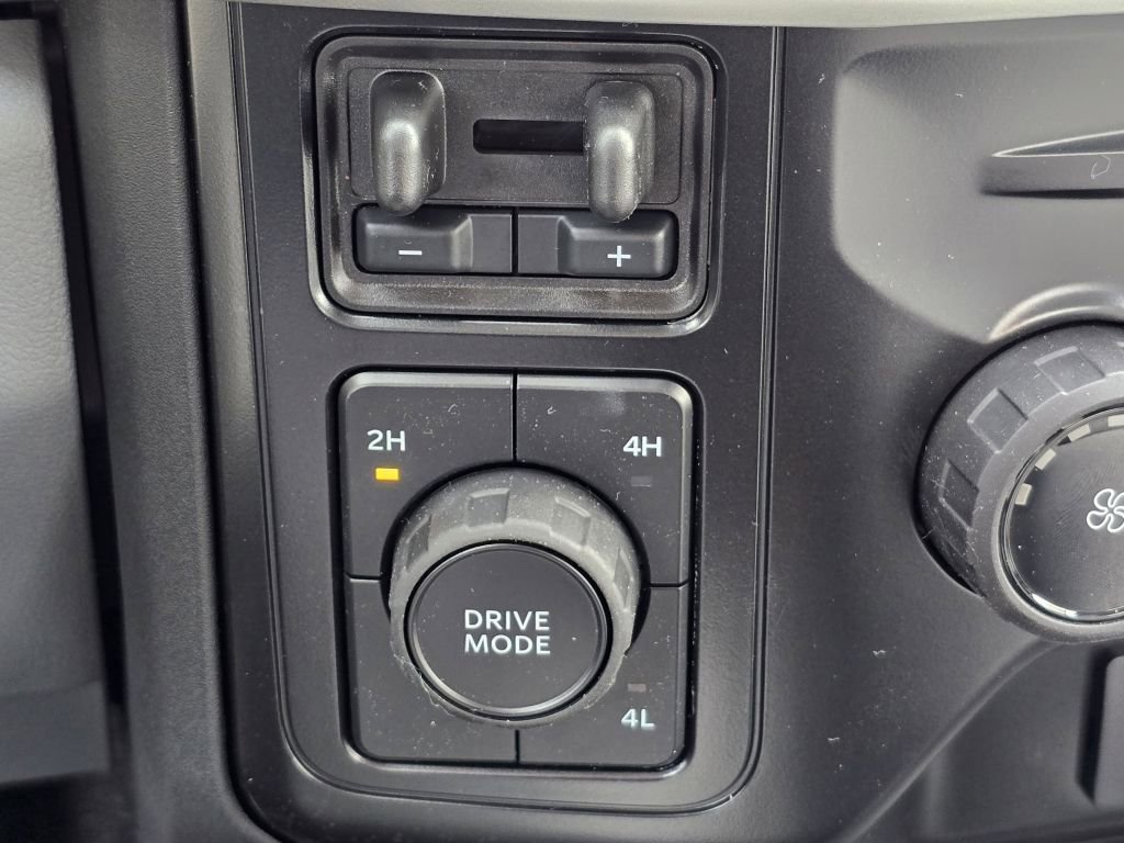 New 2026 Oxford White Ford XL image 11
