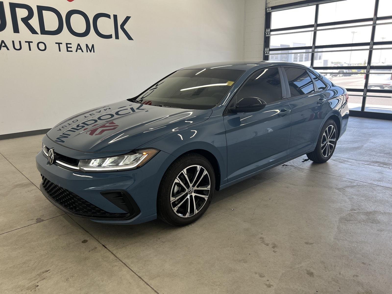 2026 Volkswagen Jetta Sport - Photo 10
