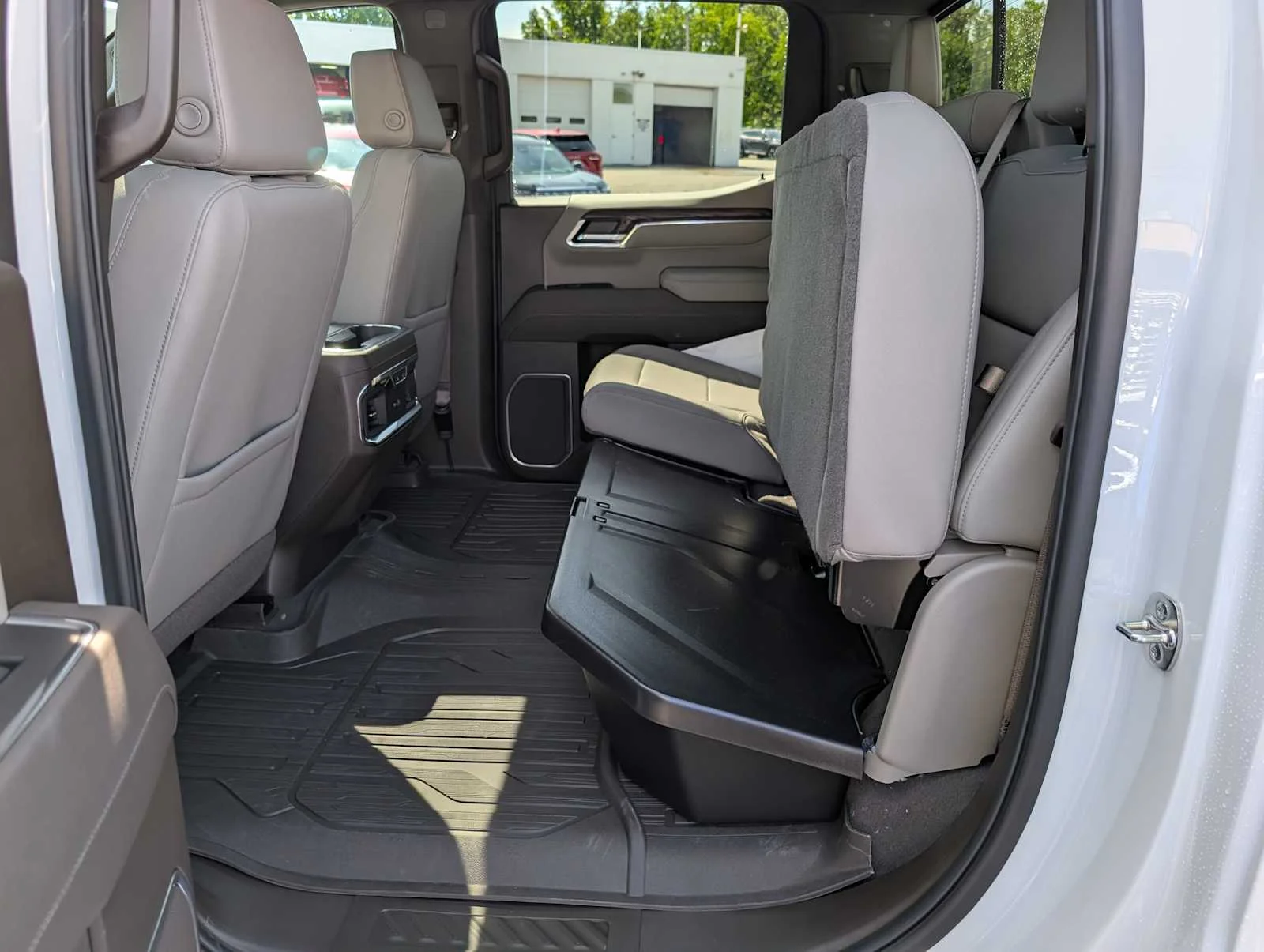 New 2026 Summit White GMC SLT image 22