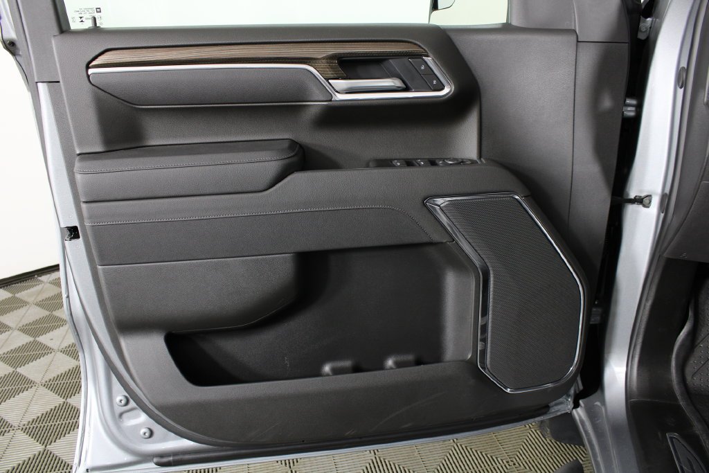 New 2026 Sterling Gray Metallic Chevrolet RST image 10