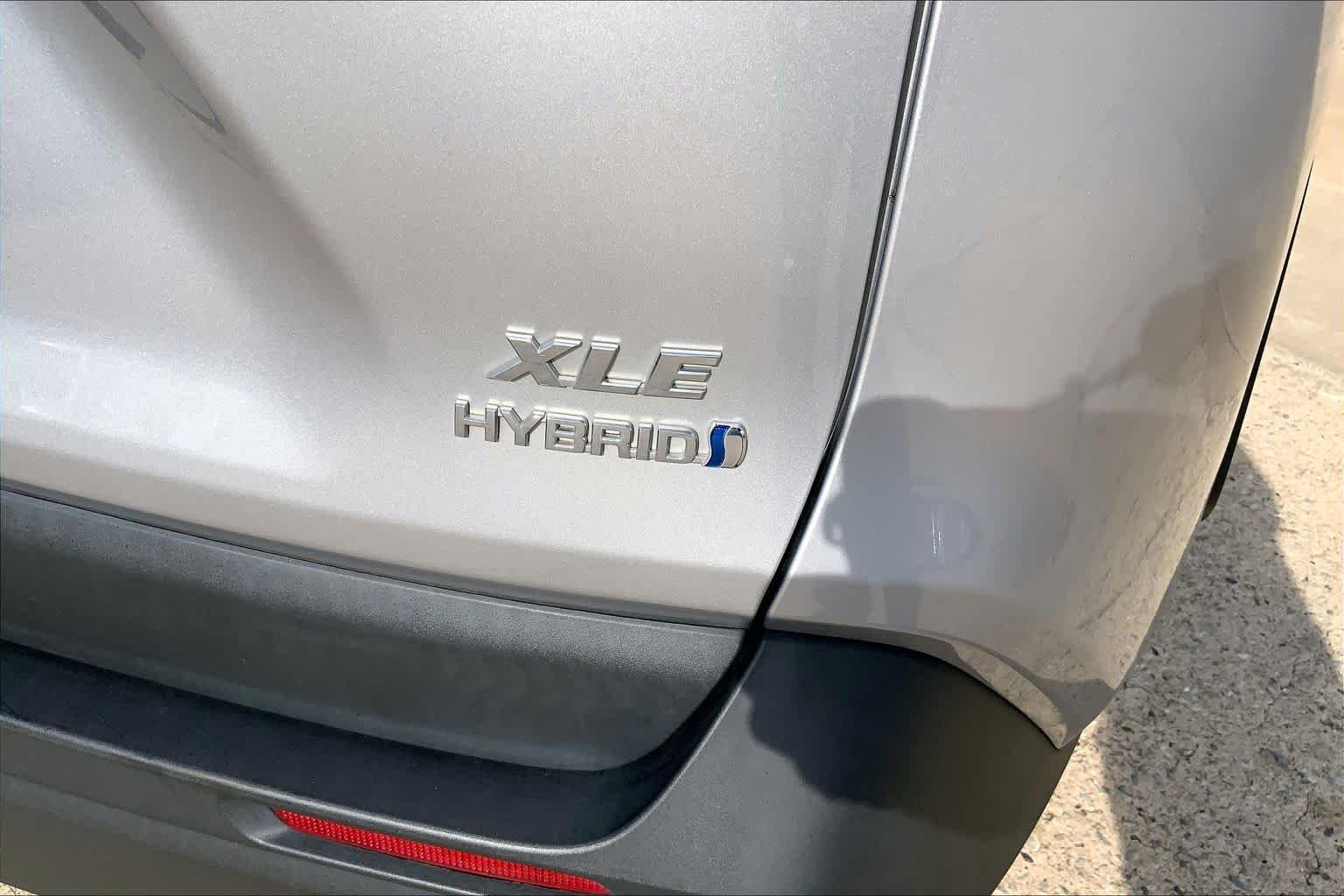 Used 2022 Silver Sky Metallic Toyota Hybrid XLE image 10