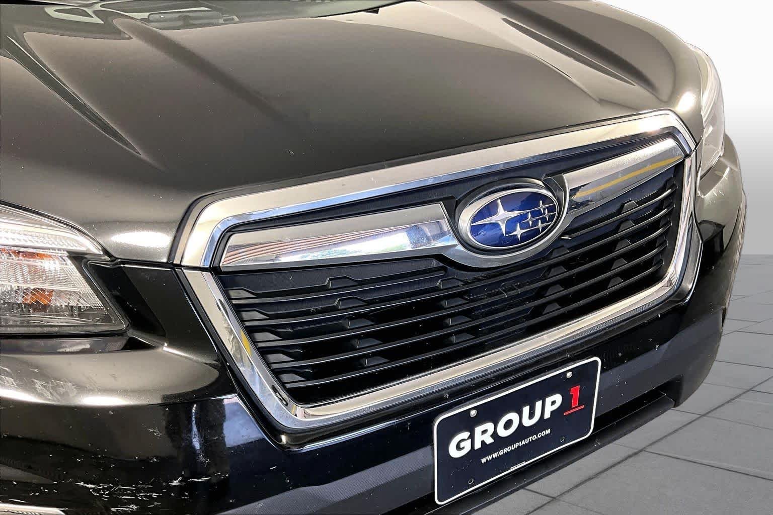 Used 2019 Crystal Black Silica Subaru Limited image 25