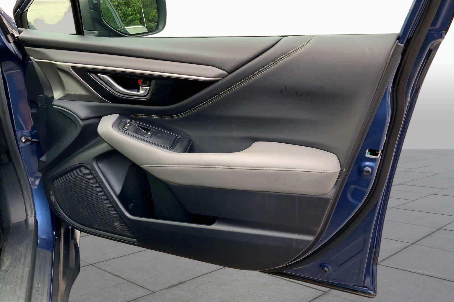 Used 2020 Abyss Blue Pearl Subaru Onyx Edition XT image 21