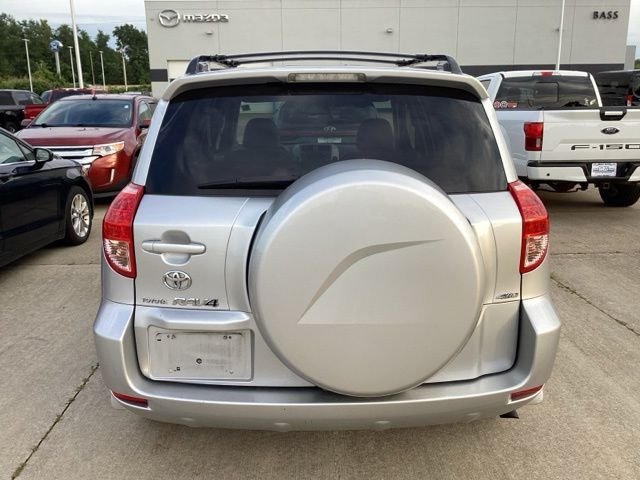 Used 2008 Classic Silver Toyota Limited image 11