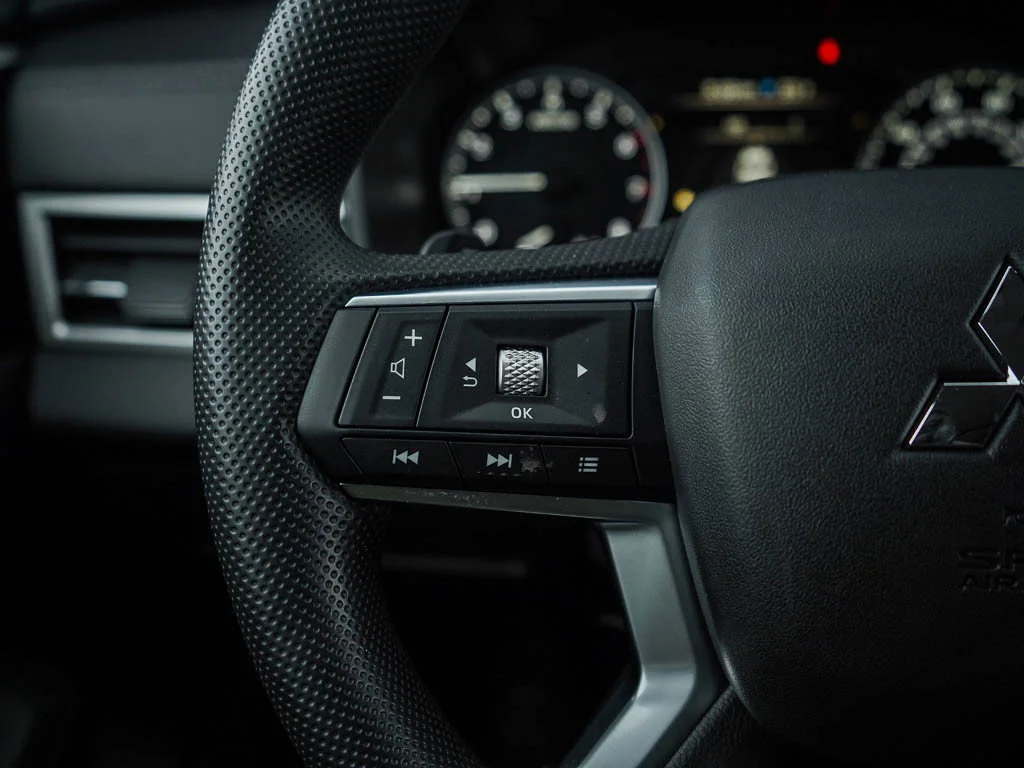 2026 Mitsubishi Outlander ES - Photo 19