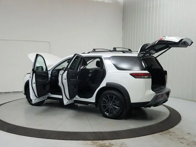 New 2026 White Nissan SL image 13