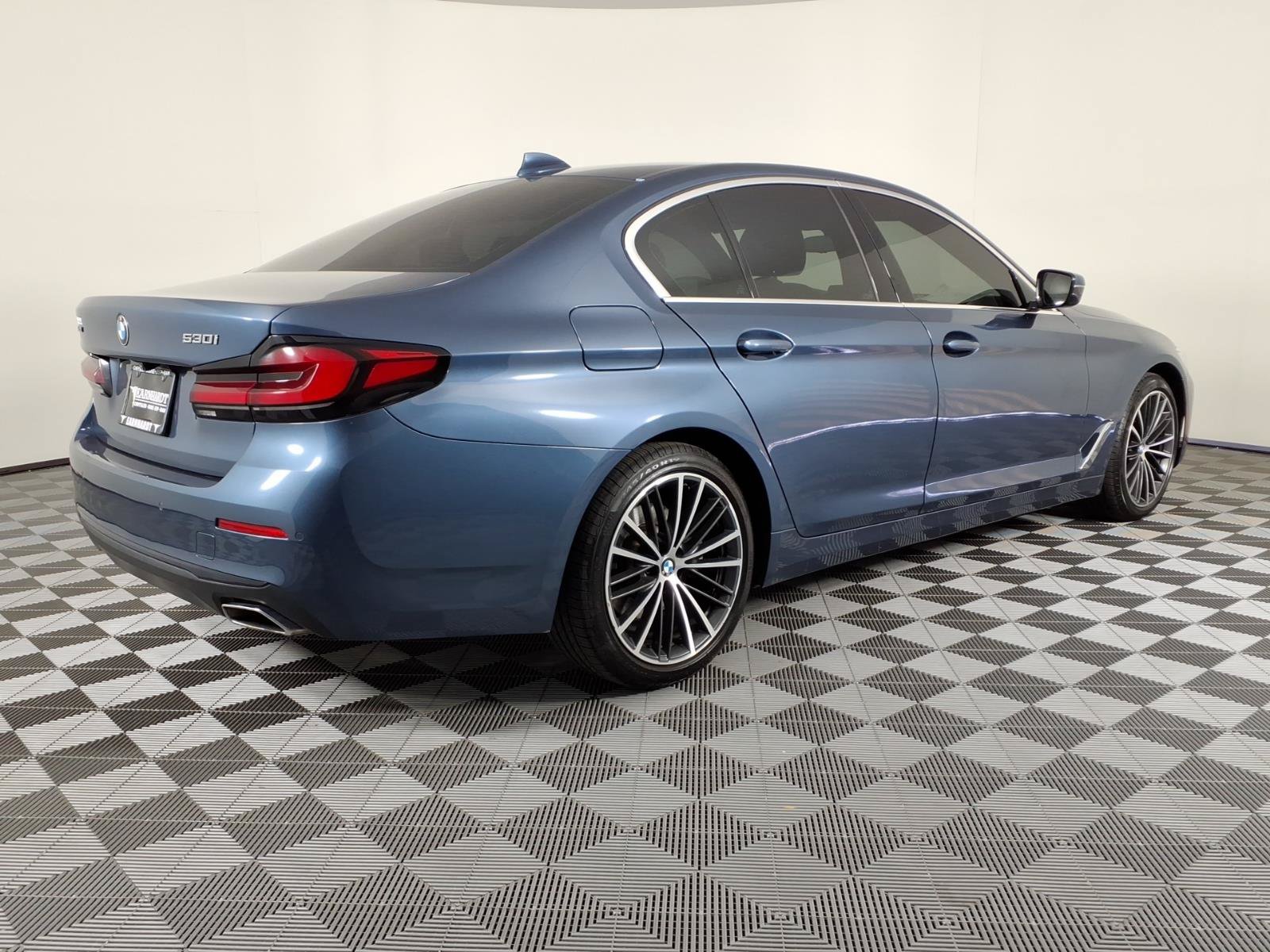 Used 2023 Arctic Race Blue Metallic BMW 530i xDrive image 5