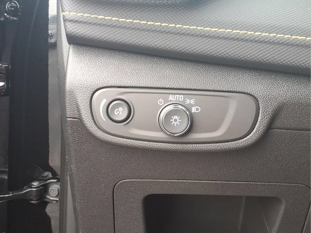 New 2026 Mosaic Black Metallic Chevrolet ACTIV image 12