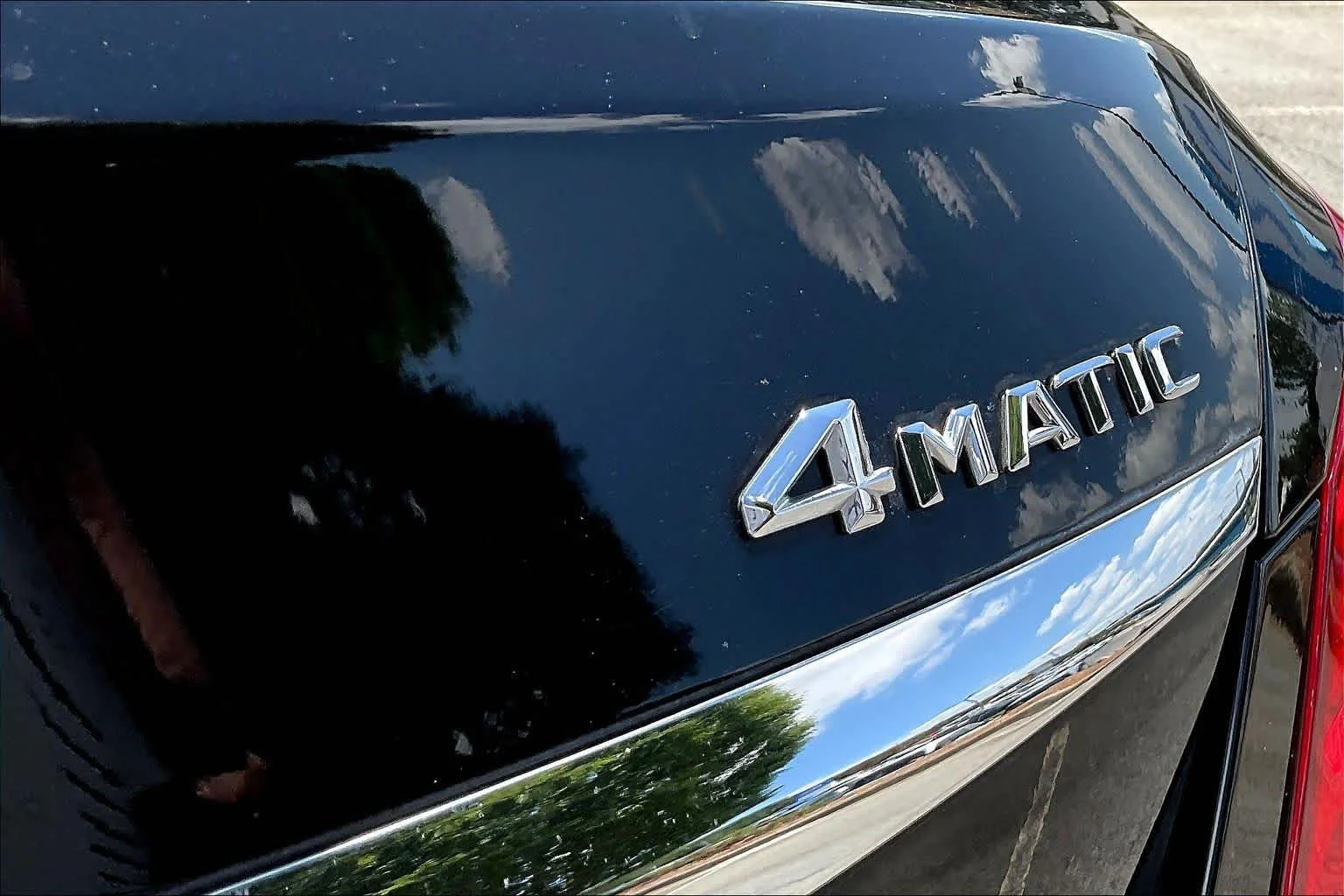 Used 2015 Obsidian Black Metallic Mercedes-Benz C 300 image 19