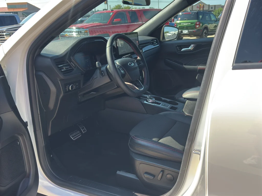 Used 2024 Star White Ford ST-Line image 11