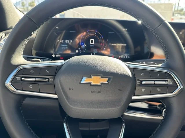 New 2027 White Chevrolet LT image 27