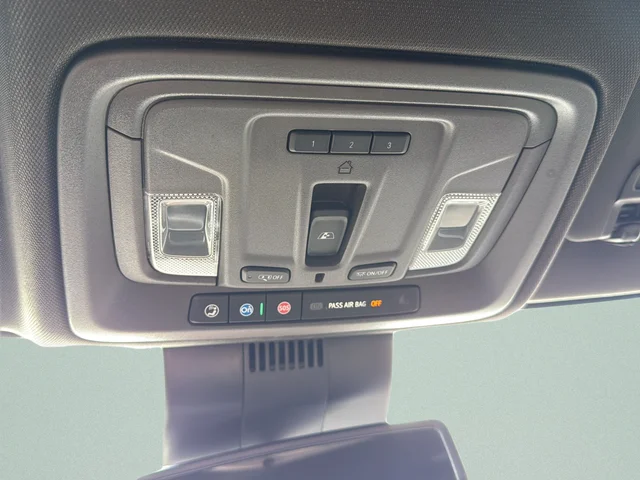 2024 GMC Sierra 1500 SLT - Photo 20