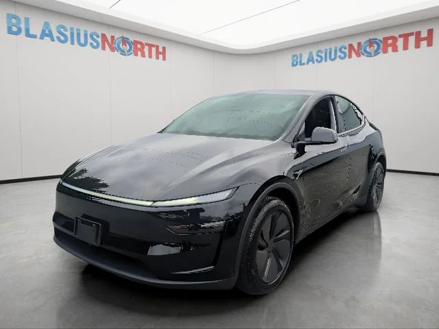 Used 2026  Tesla LONG RANGE image 1