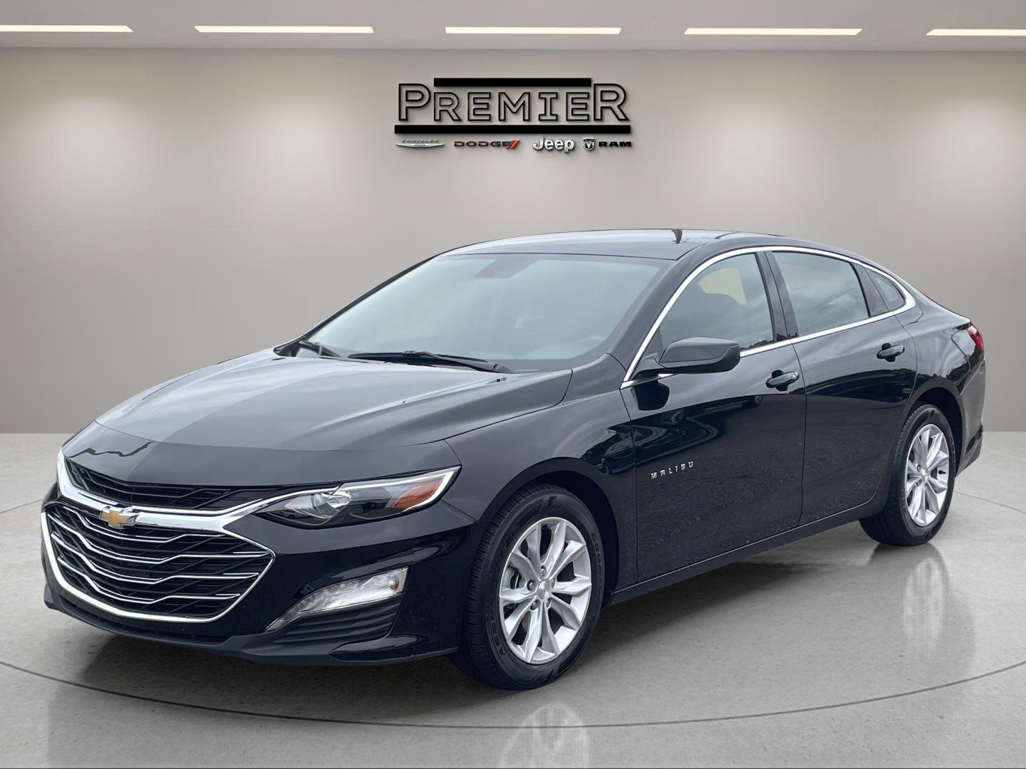 Used 2025 Mosaic Black Metallic Chevrolet LT image 1
