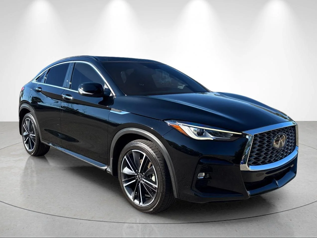 Used 2023 Black Obsidian INFINITI LUXE image 7
