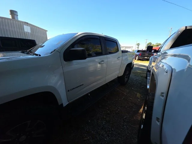 Used 2017 White Chevrolet Z71 image 3