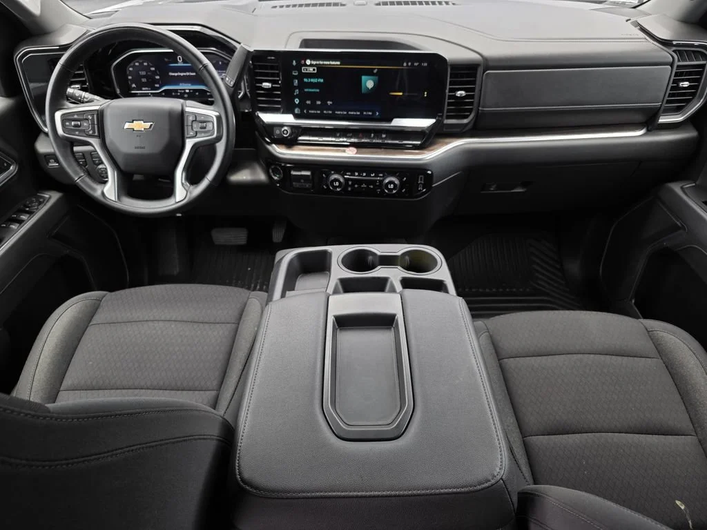 Used 2025 Sterling Gray Metallic Chevrolet LT image 16