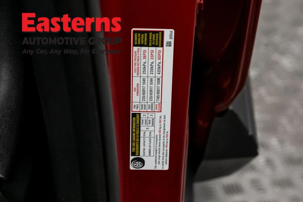 Used 2023 Red Nissan S image 33