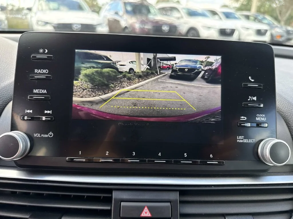 Used 2020  Honda LX image 27
