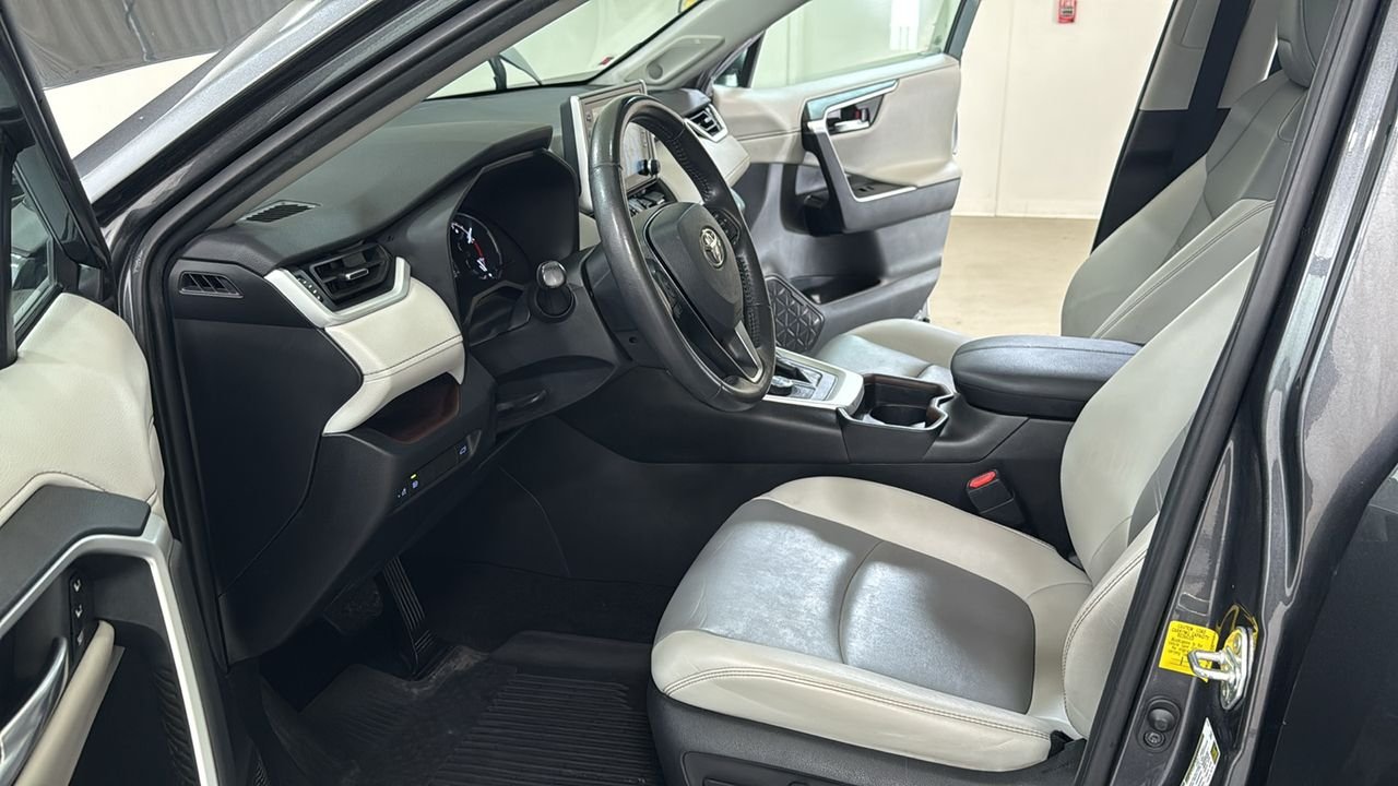 Certified Used 2020 Gray Toyota Limited image 12