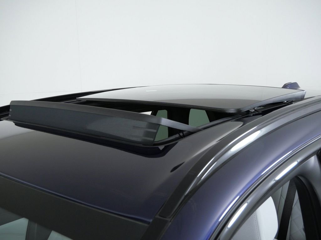 New 2026 Tanzanite Blue II Metallic BMW xDrive50e image 17