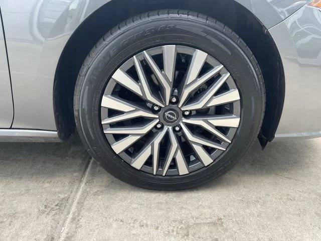 2025 Nissan Altima SV - Photo 41