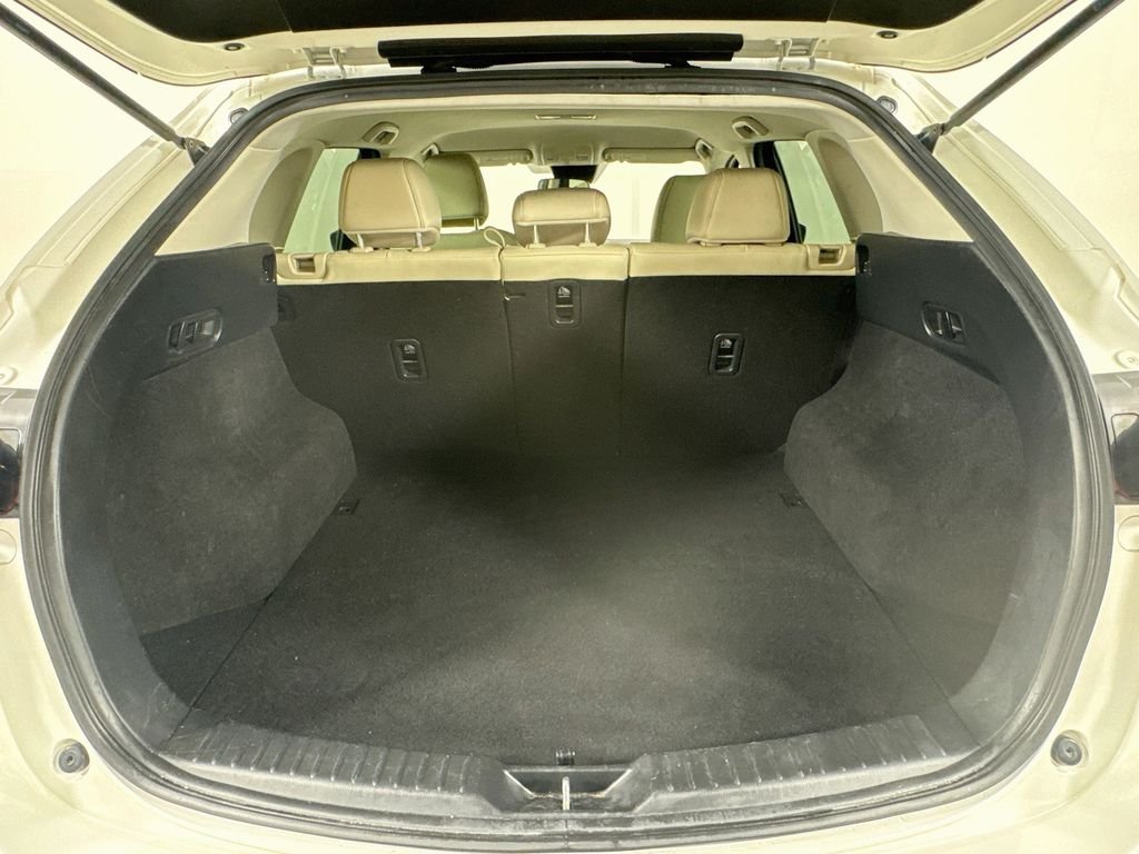 Used 2019 Snowflake White Pearl Mica Mazda Touring image 30