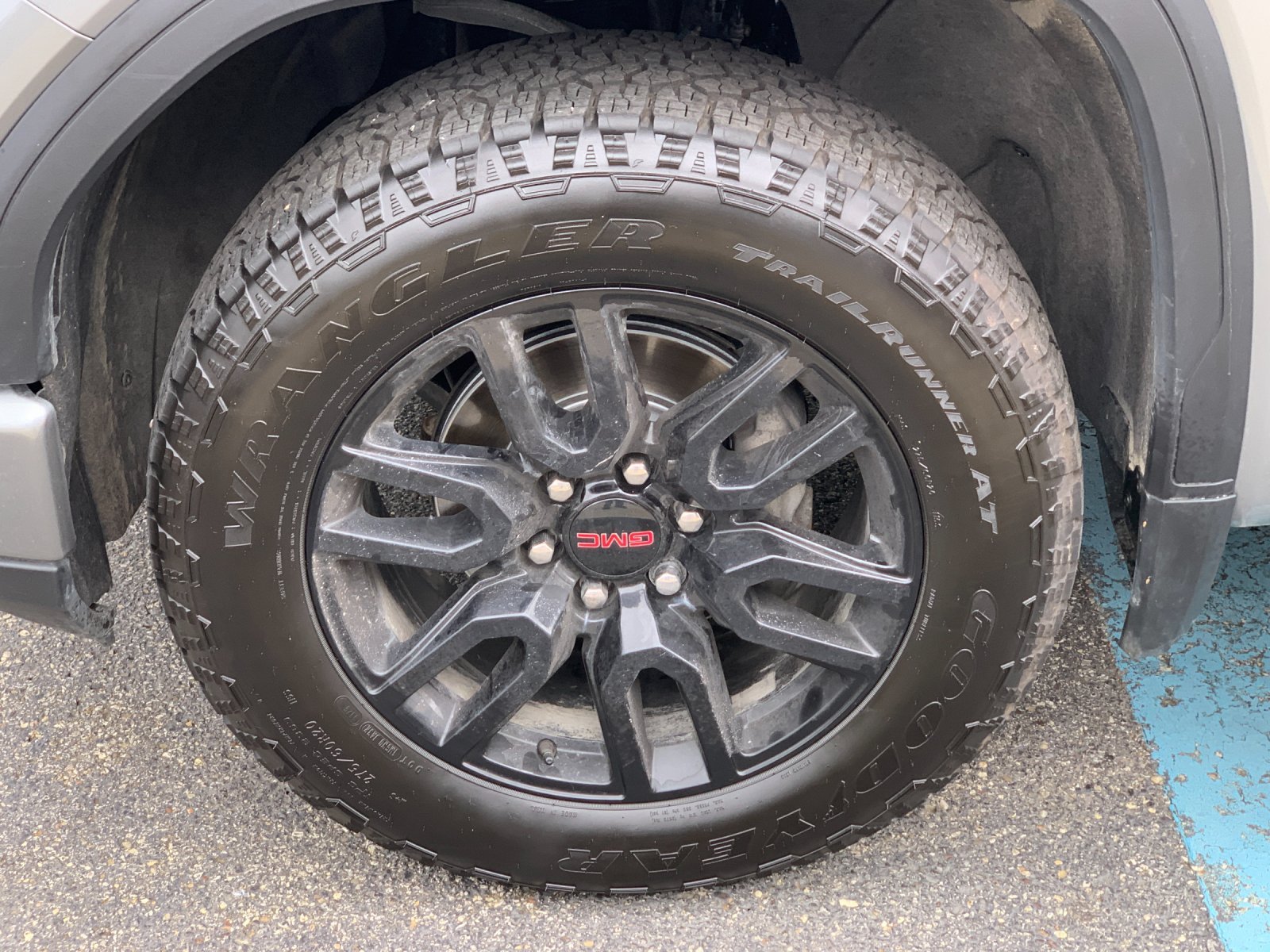 Used 2024 Silver GMC Elevation image 31