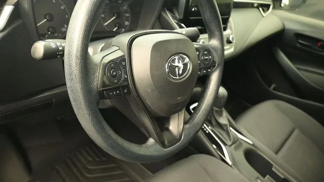 Used 2023 White Toyota LE image 15