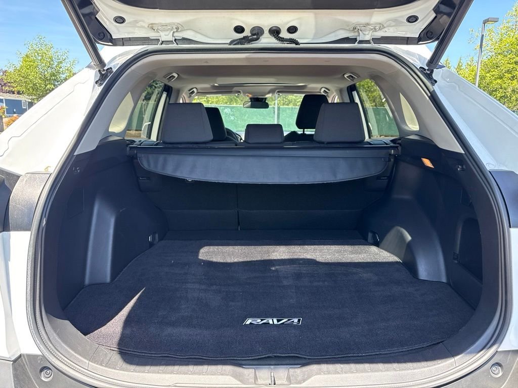 Used 2021 Super White Toyota XLE image 20